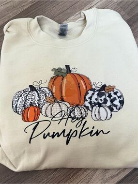 "Hey Pumpkin" Graphic Sweatshirt